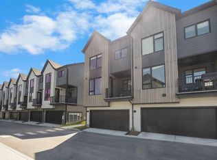 85 SE Sage Hill Hts NW #313, Calgary, AB T3R2E5