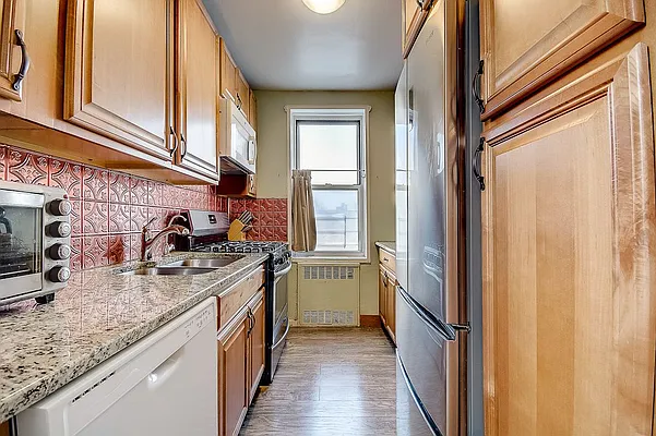 Sold by Redfin Real Estate | media 21