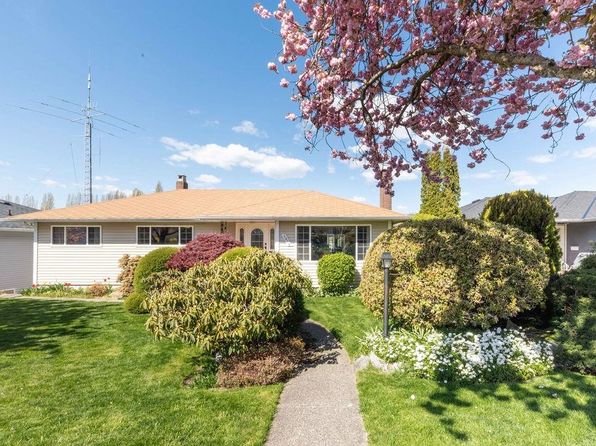 4819 Fairlawn Dr, Burnaby, BC V5C 3R7