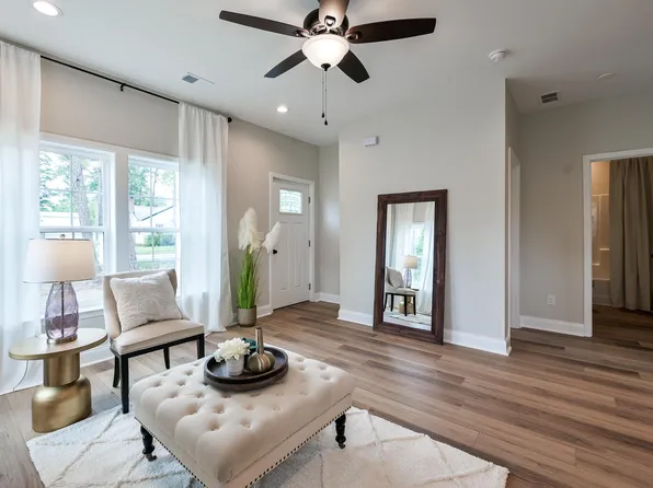 325 Behling St, Saint George, SC 29477