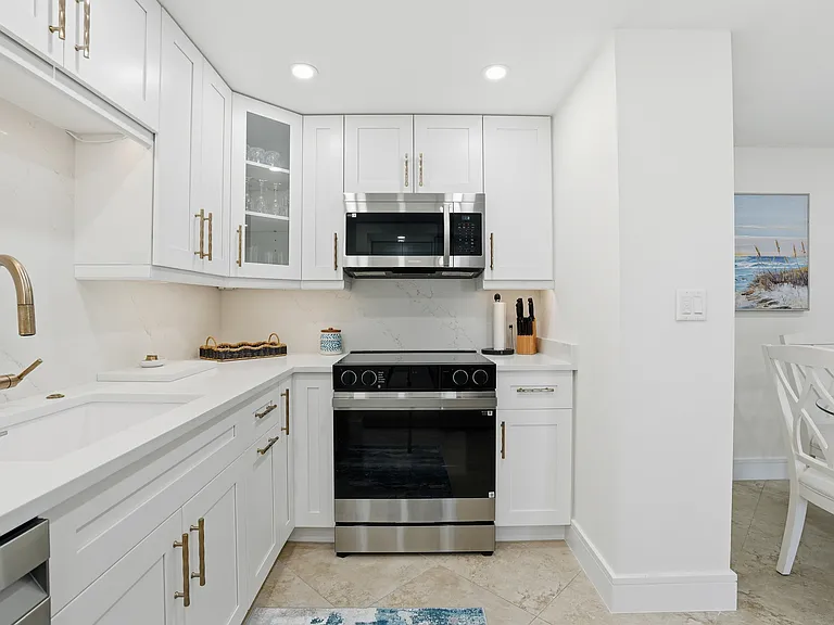 3443 Gulf Shore Blvd N #1 — Photo 24