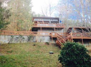 60 Flat Top Lake Rd, Ghent, WV 25843