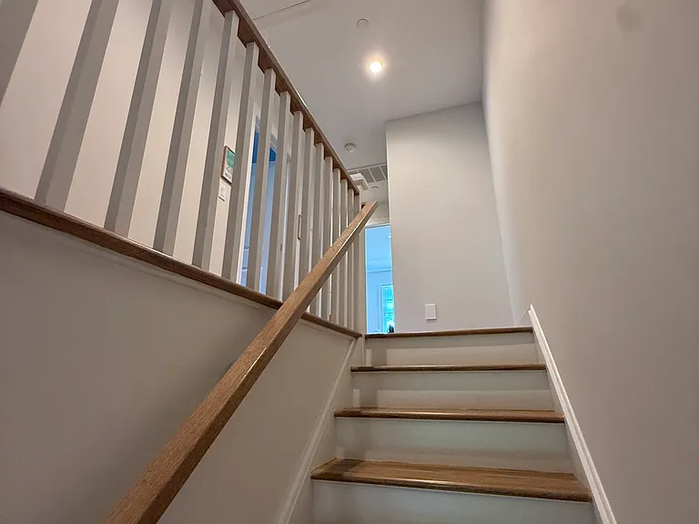 69 Oak St #B — Photo 11