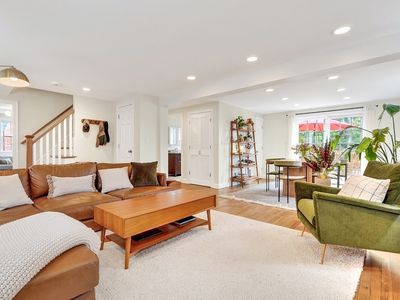 34 Academy St, Arlington, MA, 02476