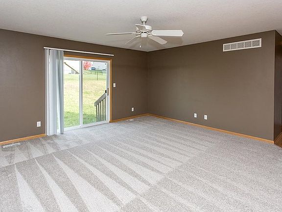 4th image of 4908 E Hull Ave