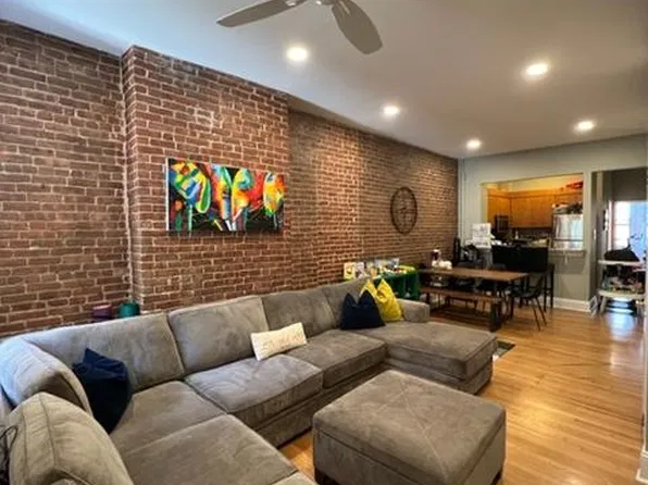 825 Washington St APT 4B, Hoboken, NJ 07030