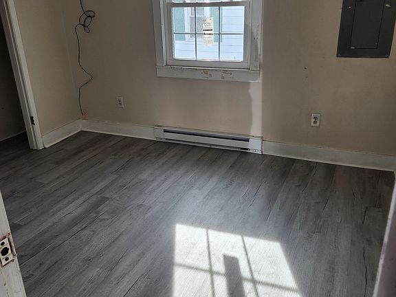4th image of 1809 Park St #0