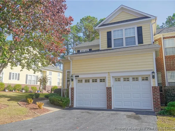 59 Hawk Ridge Dr, Spring Lake, NC 28390