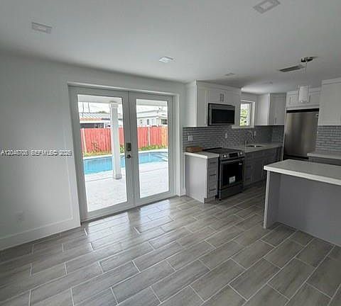3rd image of 3515-3517 SW 91st Ave