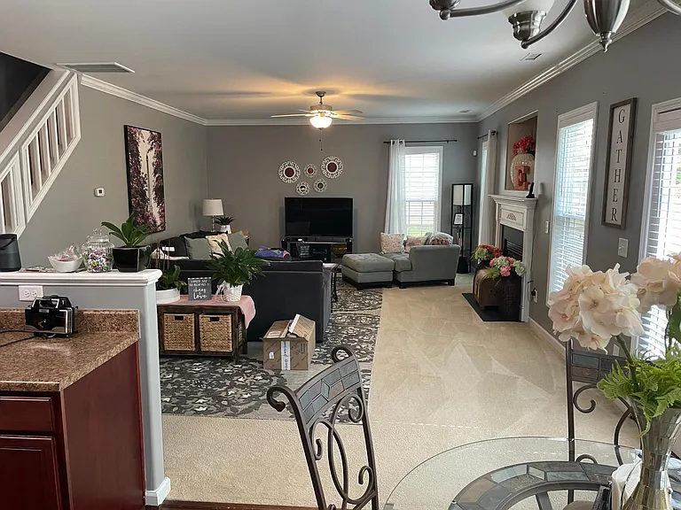 3215 Sunbright Ln — Photo 3