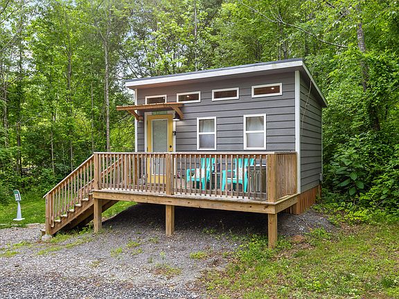 4th image of 78 Dora Dr
