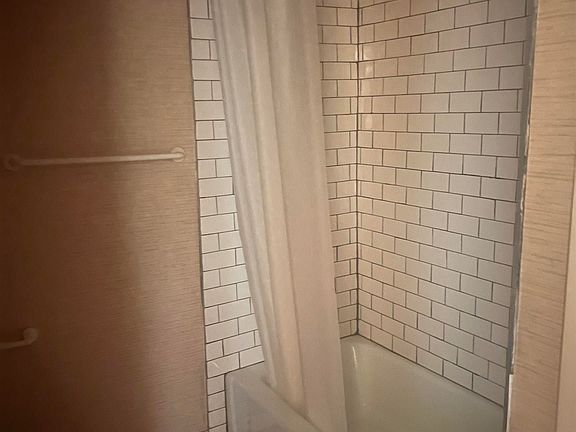 5th image of 408 N D St Unit 3-G