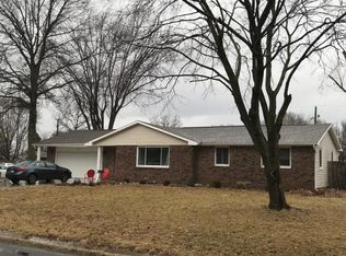 392 W 10th St, Neoga, IL 62447