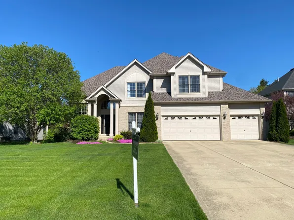 421 Pheasant Hill Dr, North Aurora, IL 60542