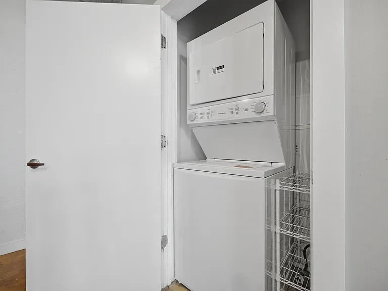 415 Saint Pauls Blvd #609-1 — Photo 8