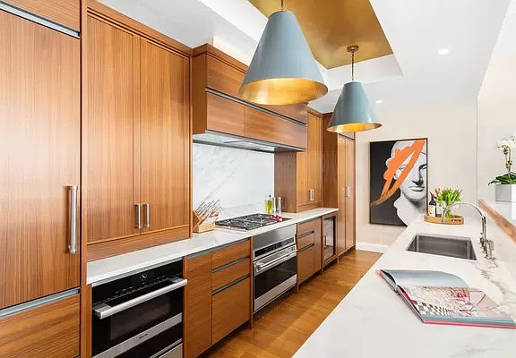 5th image of 150 Charles St APT 3DN