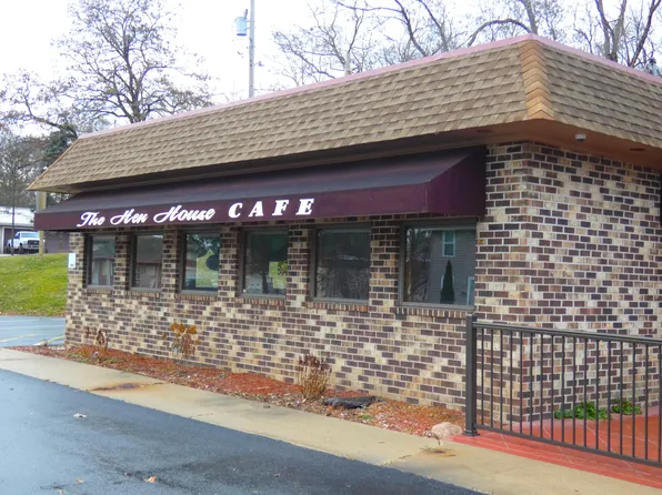 110 E Waukesha Rd, Eagle, WI 53119
