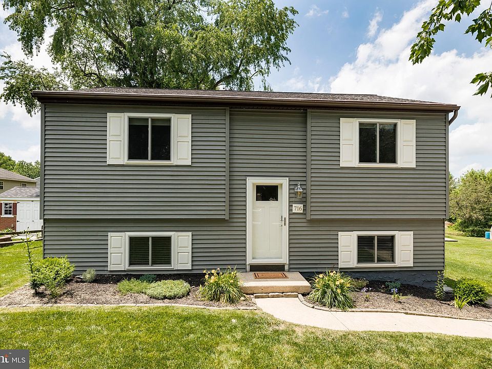 1st image of 716 Wayne Ave