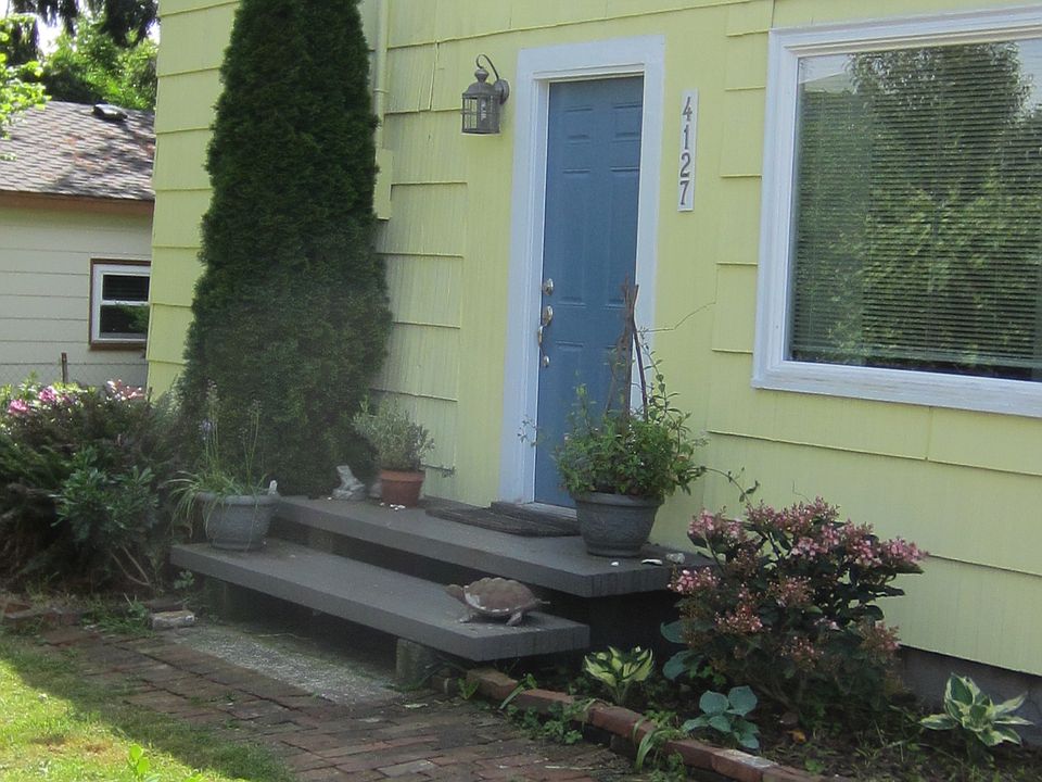 2nd image of 4127 W J St