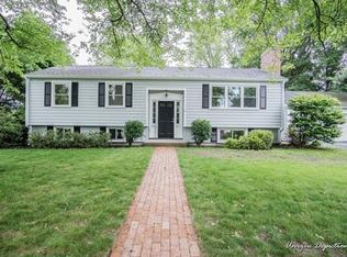 10 Graystone Dr, Danvers, MA 01923