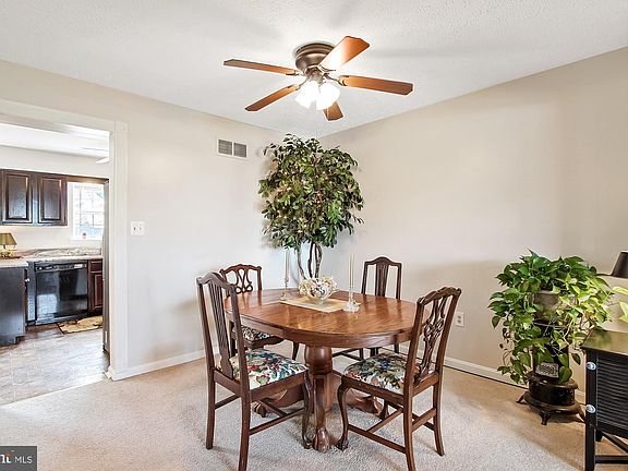 4th image of 1445 Landis Cir