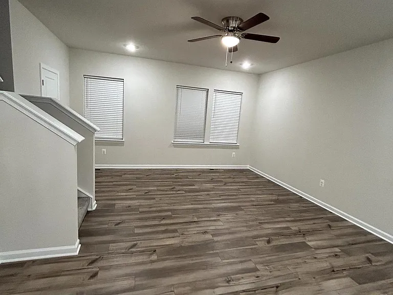 145 Swan Field Ave — Photo 7