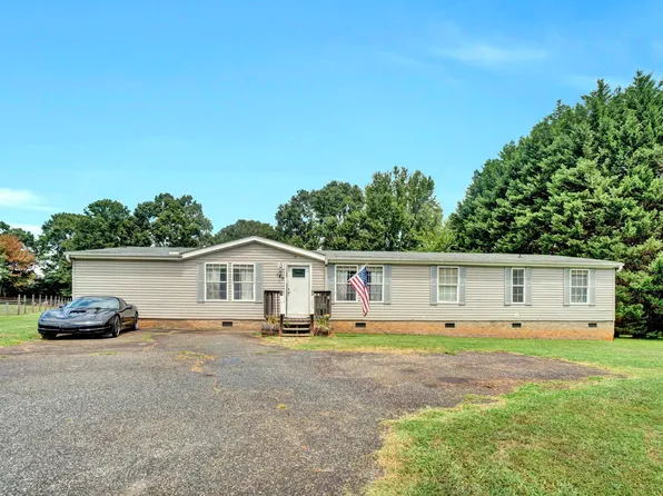 149 Pleasant Cove Dr, Woodruff, SC 29388