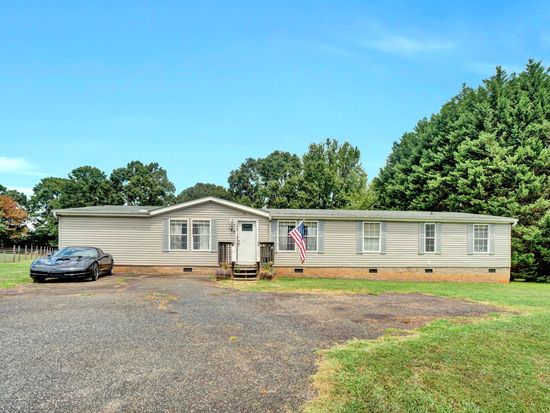 149 Pleasant Cove Dr, Woodruff, SC 29388