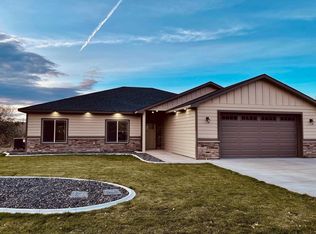 42510 N Thunder Rd, Benton City, WA 99320