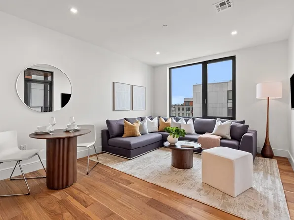 1515 Commonwealth Ave #514, Brighton, MA 02135