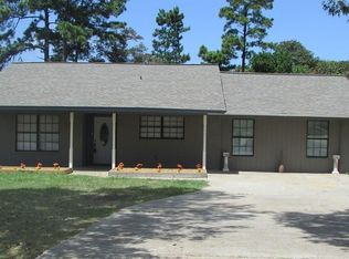 12445 Woodcreek Dr, Willis, TX 77318