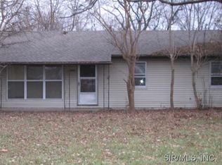 6008 Old Collinsville Rd, Fairview Heights, IL 62208