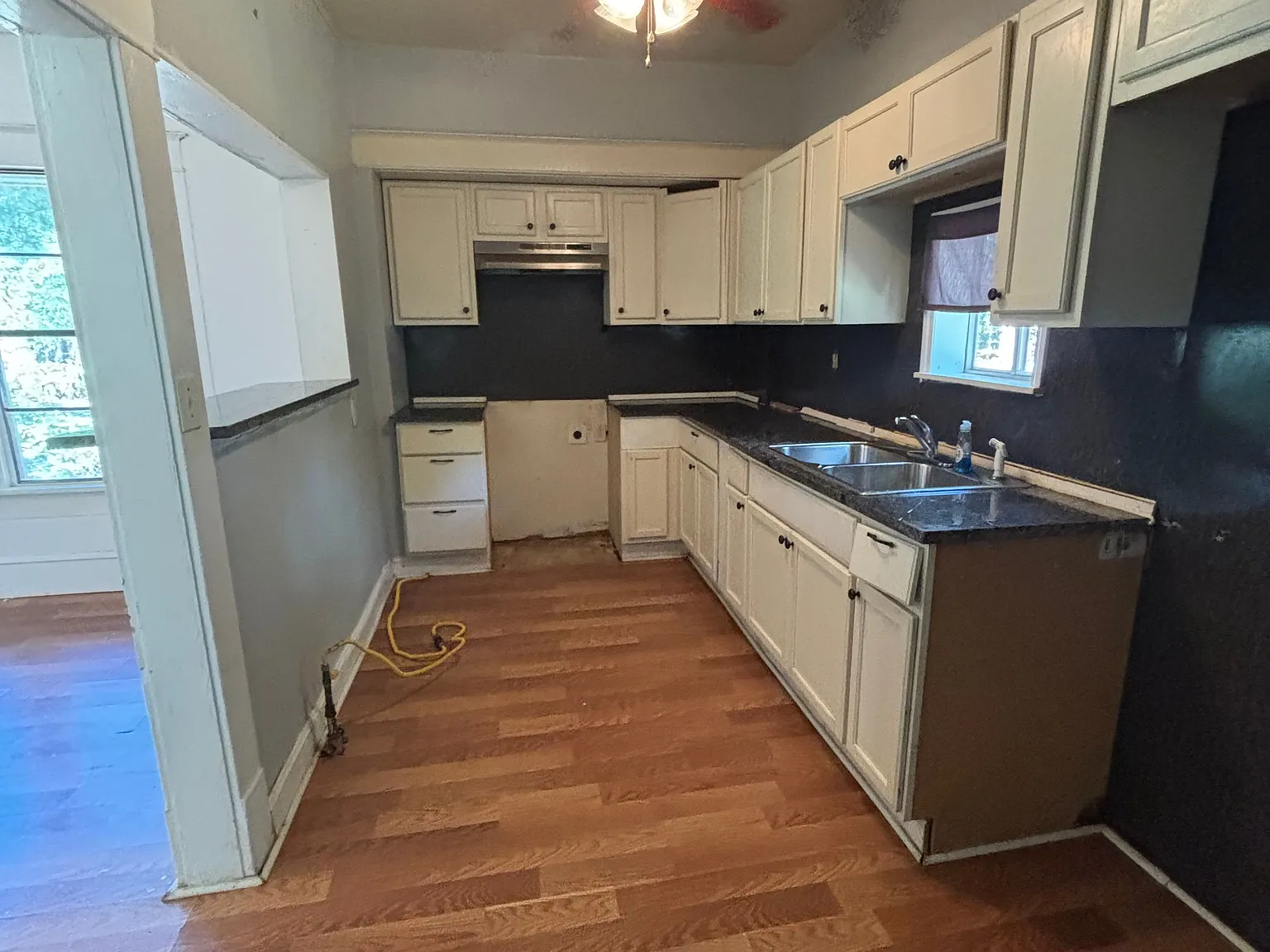 2 bed, 977 sqft, $800 — Photo 4