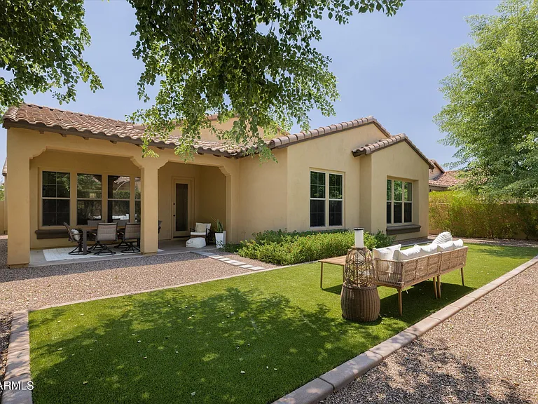 9260 E Desert Village Dr — Photo 32