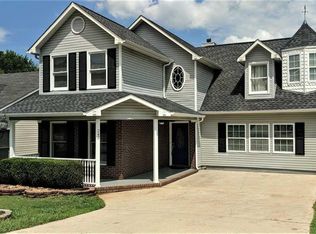 243 Shadowbrook Ln NE, Huntsville, AL 35811