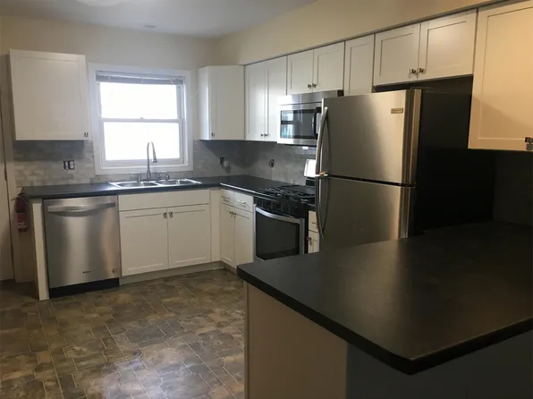 37 Hyde St APT 2, Burlington, VT 05401
