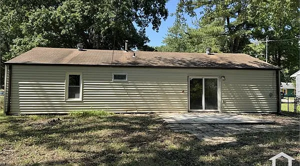 3 bed, 912 sqft, $1,750 — Photo 2