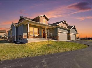 11782 S Deer Run St #12, Olathe, KS 66061