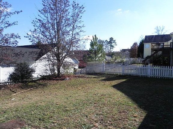 3rd image of 1131 Riverside Run Ln