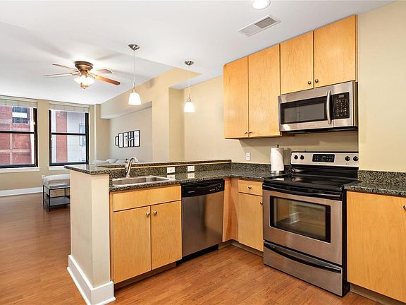 5th image of 314 N Broadway Ave #703