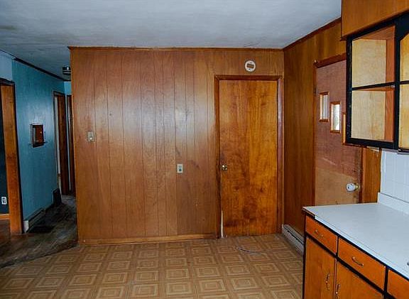 4th image of 800 East St