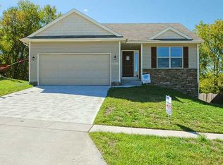 3305 E Hart Ave, Des Moines, IA 50320