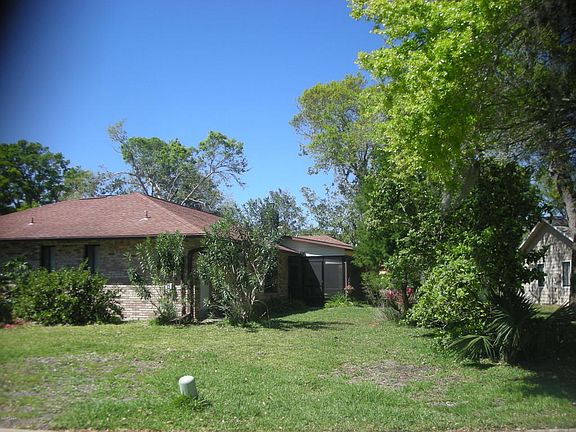 4th image of 28 Sycamore Cir