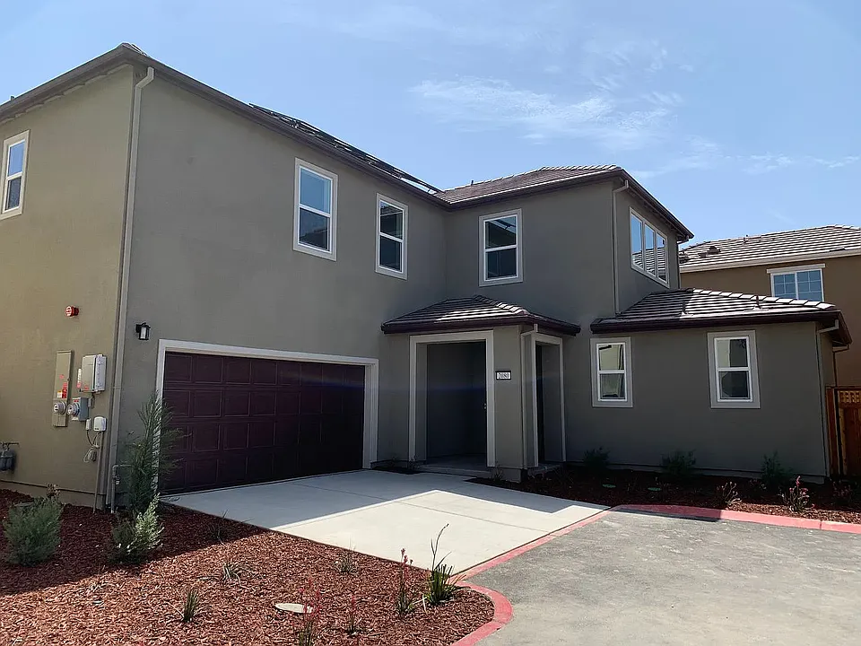 2080 Marina Dr