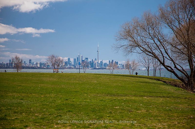 Toronto Townhouse for rent - 1 Bedroom — photo 17