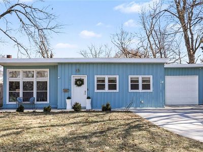 7911 Antioch Rd, Overland Park, KS, 66204