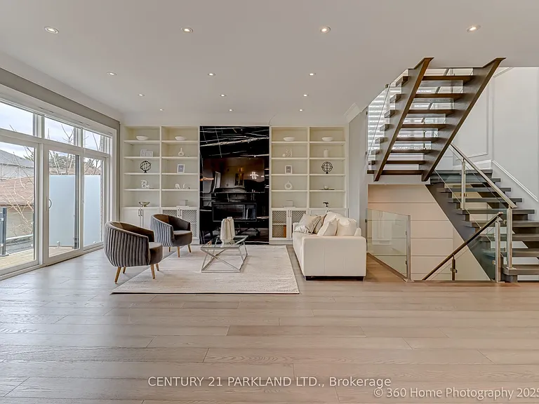 311 Churchill Ave — Photo 12