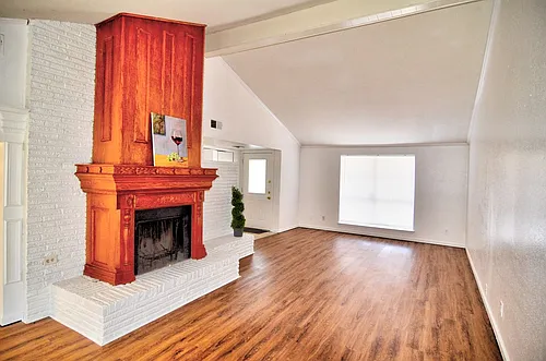 1412 W Shore Dr Photo 1