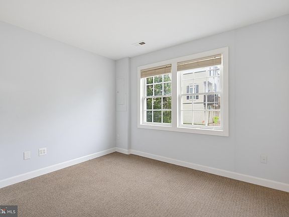 4th image of 5822 Pearson Ln