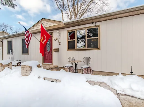 212 Healy Ave, Romeoville, IL 60446